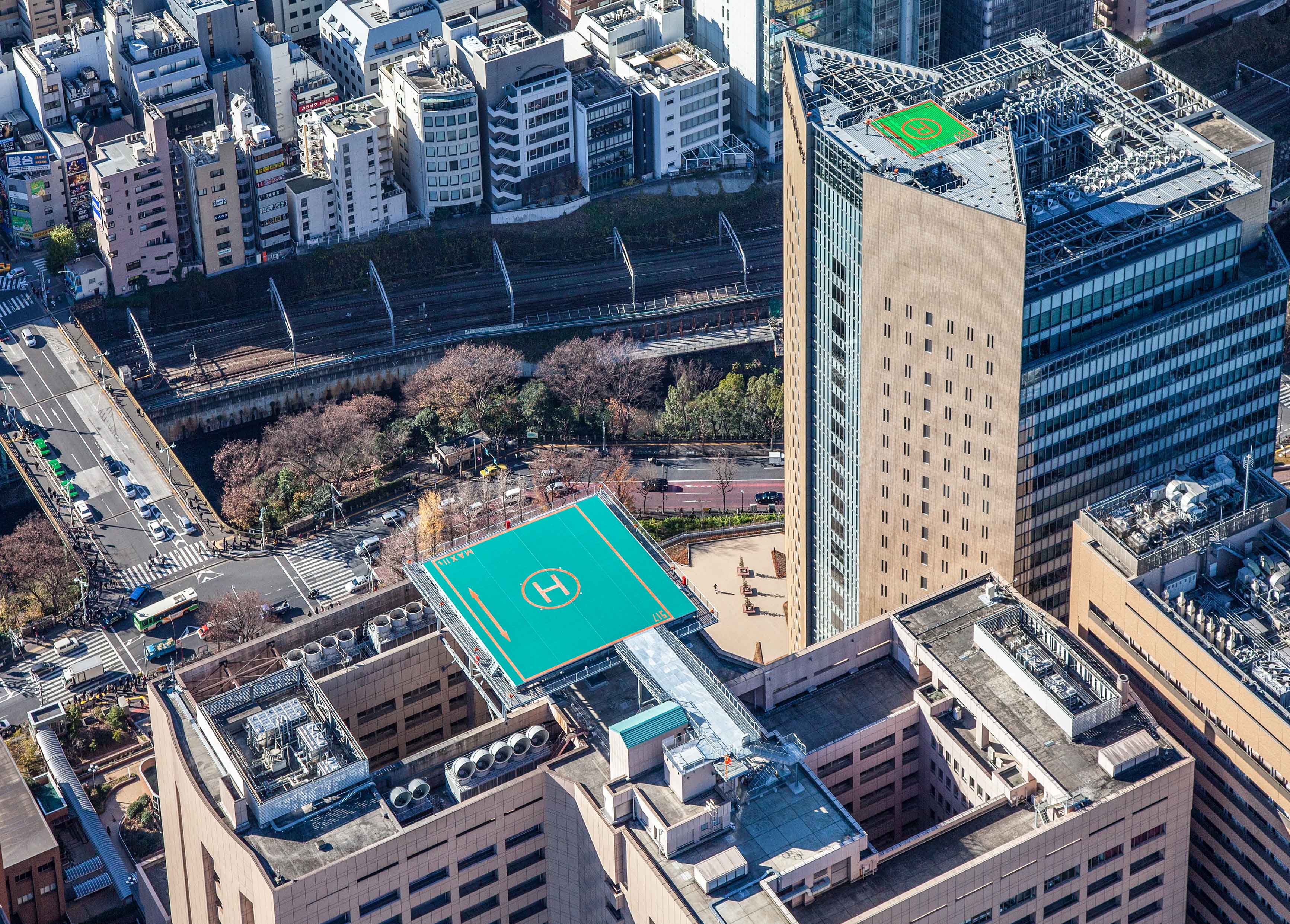 東京医科歯科大学 エアロファシリティー株式会社